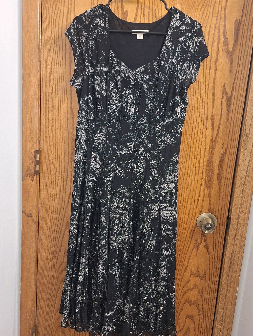 Black & Ivory Patterned Cap-Sleeve Women's Dress